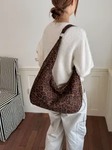 Retro panterprint grote schoudertas met leopard motief voor dames stijlvolle mode