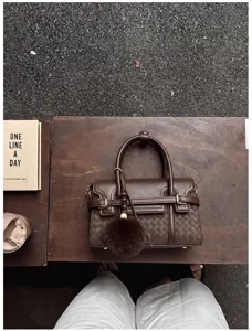 Dark brown woven handbag women top handle square shoulder bag stylish commuter bag detail