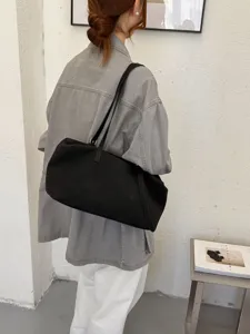 Minimalistische schwarze Wildleder Unterarmtasche, retro weiche Kissen Schultertasche Damen Alltag.