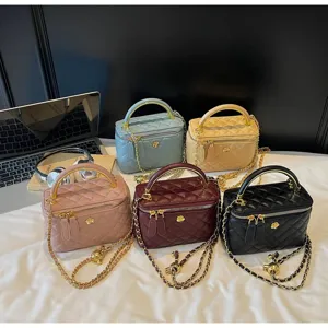 Classic quilted chain vanity crossbody bag set, luxury leather shoulder handbag for women.