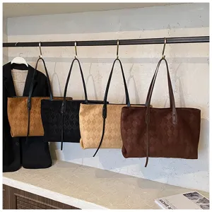 Large capacity suede quilted tote bag for women, vintage commuting single shoulder handbag.