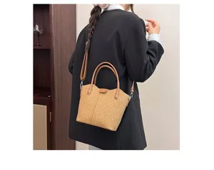 Casual woven handbag and shoulder crossbody bag for women, trendy autumn winter style.