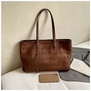 Large capacity suede diamond lattice tote bag, retro commuting single shoulder handbag.