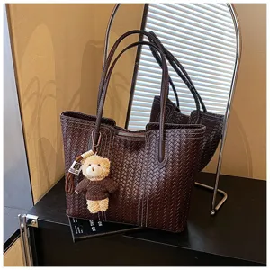 Woven Tote Bag PU Leather Handbag Large Capacity Shoulder Bag Vintage Casual Tote Bag With Pendant For Women