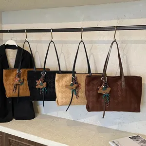 Large capacity suede diamond tote bag retro commuting shoulder bag with cute bear pendant