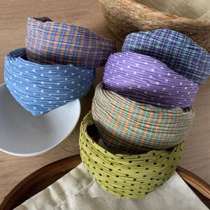 Conjunto de diademas de tela anchas con cuadros retro y lunares para uso diario de mujeres.