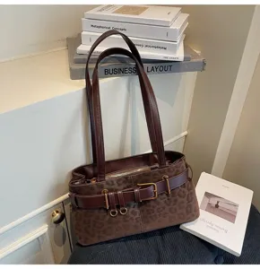 Vintage brown leopard print suede shoulder bag casual commuter tote handbag winter stylish