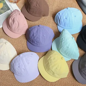 Minimalist solid color quick-drying baseball cap for outdoor sun protection breathable.