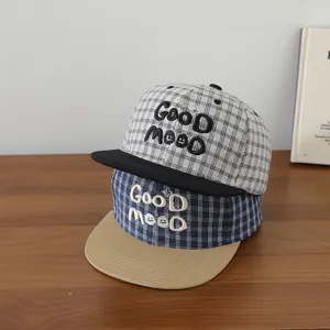 Gorra de beisbol plana a cuadros para ninos con bordado Good Mood para ninos y ninas al aire libre.