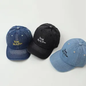 Children denim baseball cap set, casual sun protection four seasons hat for boys and girls.