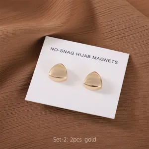 Gouden driehoekige hijab magneten set van twee stuks stijlvolle metalen sjaalspelden