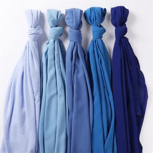Blaues Gradienten Chiffon Hijab Schal Set für Damen, leichtes Sonnenschutz Tuch.
