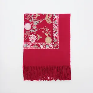 Sciarpa scialle calda invernale da donna effetto cashmere con delicato ricamo di foglie di ginkgo.