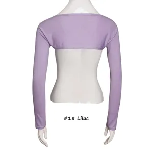 Manches en modal lilas en détail, tissu respirant, couverture d'épaule confortable.