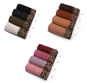 Écharpe plissée en coton et lin avec bord imprimé léopard, hijab doux pour femmes.