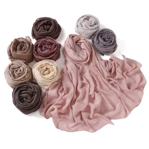 Uni modal respirant doux léger femmes hijab écharpe châle vue détaillée, multicolore