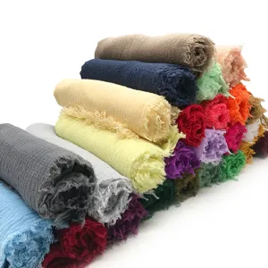 Sciarpa con frange in cotone gualcito colorato foulard morbido moda donna accessorio