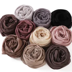 Foulard hijab uni en modal de haute qualite doux respirant pour femme vue de detail