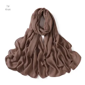 Foulard hijab modal unicolore respirant de haute qualité pour femmes, léger et doux au toucher.