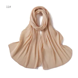 Elegante foulard hijab in chiffon tinta unita plissé, scialle solare morbido e traspirante donna.