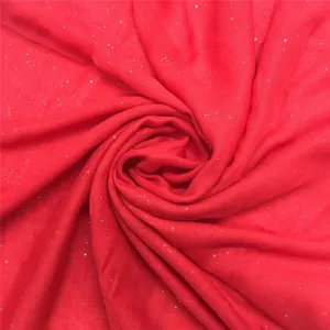 Bufanda lisa roja de viscosa con purpurina y puntos metálicos brillantes para mujer.