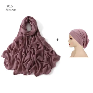 Ensemble écharpe longue et bonnet assorti en modal mauve, doux et élégant pour femmes.