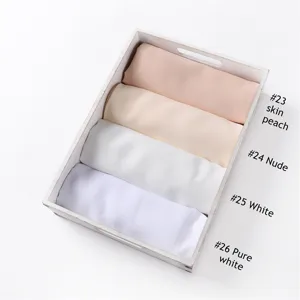 Detailansicht des einfarbigen Perlen-Chiffon-Malaysia-Schals, weicher Bubble-Hijab für Damen.