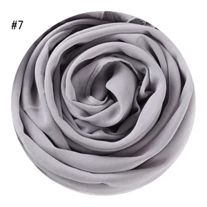 Einfarbiges graues Chiffon Hijab Tuch, weiche Bubbleschal Kopfbedeckung für Damen Alltag.