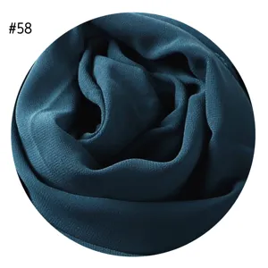 Detailansicht des dunkelblauen Bubble-Chiffon-Hijab-Stoffes mit weicher Textur als Muster 58