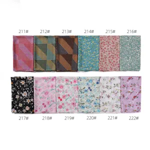 Elegante hijab e foulard lungo in chiffon stampato floreale vintage, set di varianti.
