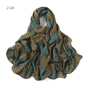 Lungo foulard hijab in chiffon con stampa floreale vintage, elegante scialle drappeggiato.