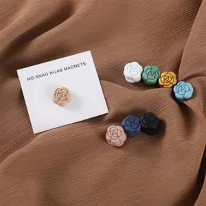 Camellia hijab magneet broche set, stijlvol decoratief accessoire voor sjaals en kragen.