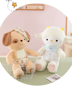 Ensemble de peluches mignon avec ours et mouton, idéal pour cadeau d'enfant et déco de chambre.