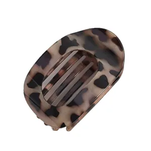 Elegante pinza para el pelo plana y redonda con clásico patrón de carey para moños.