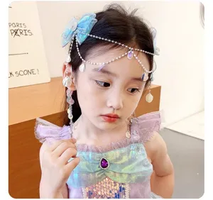 Bonito conjunto de accesorios para el pelo de sirena infantil con perlas y conchas.