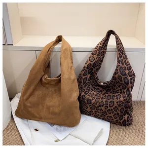 Imitatie suède schoudertas voor dames, grote ruime shopper tas met luipaardprint voor dagelijks.