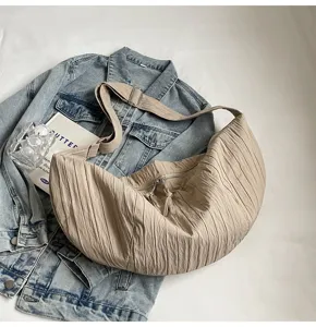 Borsa a tracolla plissettata minimalista stile coreano grande capacità per donne