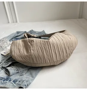 Borsa a tracolla plissettata minimalista, borsa monospalla tinta unita leggera per uso quotidiano.