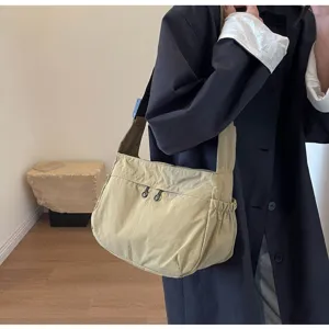 Borsa a tracolla in nylon impermeabile stile dumpling, vista dettagliata borsa casual leggera.
