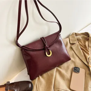 Minimalist PU Leather Envelope Shoulder Bag For Women Woven Stitching Crossbody Bag Solid Color Daily Commute Handbag