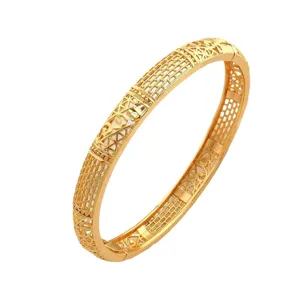 Beliebtes hohles geschnitztes kupferplattiertes 24K gold geometrisches Armband fuer Damen Schmuck