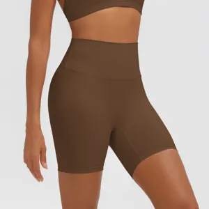 Pantaloncini da yoga marroni da donna a vita alta, pantaloncini fitness sportivi.