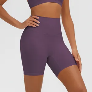 Pantaloncini da yoga viola a vita alta, abbigliamento sportivo fitness traspirante.