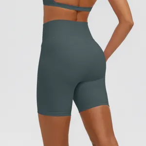Pantaloncini yoga vita alta, short sportivo da palestra atletico con push up e design traspirante.