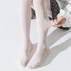 Collant estivi sottili bianchi per bambini a rete traspirante leggings calzini neonato