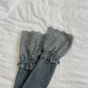 Chaussettes hautes tricotées grises avec volants en dentelle, guêtres d'hiver japonaises