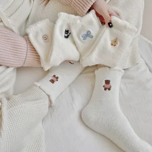 Gezellige dikke pluche dames sokken met schattige borduurwerk warme wintersokken.