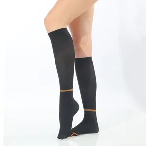 Calze a compressione medica al ginocchio nere supporto anti affaticamento sport