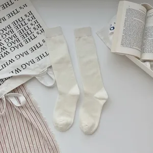 Chaussettes mi-mollet blanches pour femmes, tricot doux décontracté quotidien esthétique.