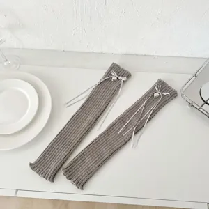 Calentadores de punto grises para mujer, dulce diseño de lazo con corazón, calcetines de invierno.